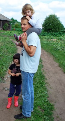 Саня-Петров-и-наследницы.jpg (717.62 КБ) Просмотров: 5936 Саня-Петров-и-наследницы.jpg